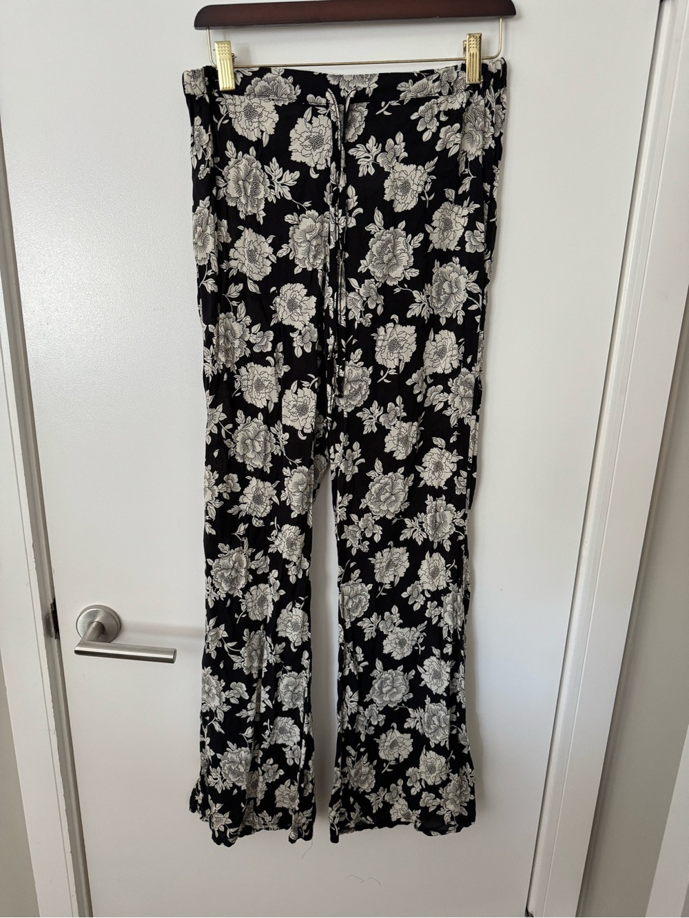 Brandy Melville Black Wide-Leg Floral Drawstring Pants OS NWT